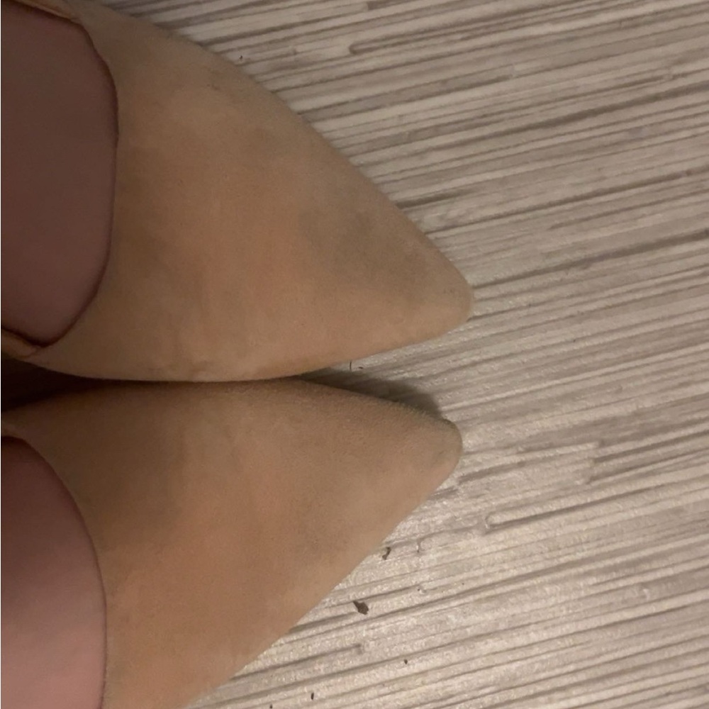 ๐ Franco Sarto Light Pink/Cream Short Heels ๐ - Picture 6 of 9